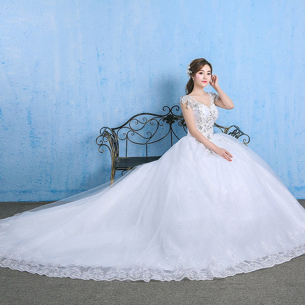 Luxury Plus Size Wedding Dress Elegant Lace Appliques V-neck Beading Wedding Gowns 2020 Crystal Lace Up White Vestido De Noiva